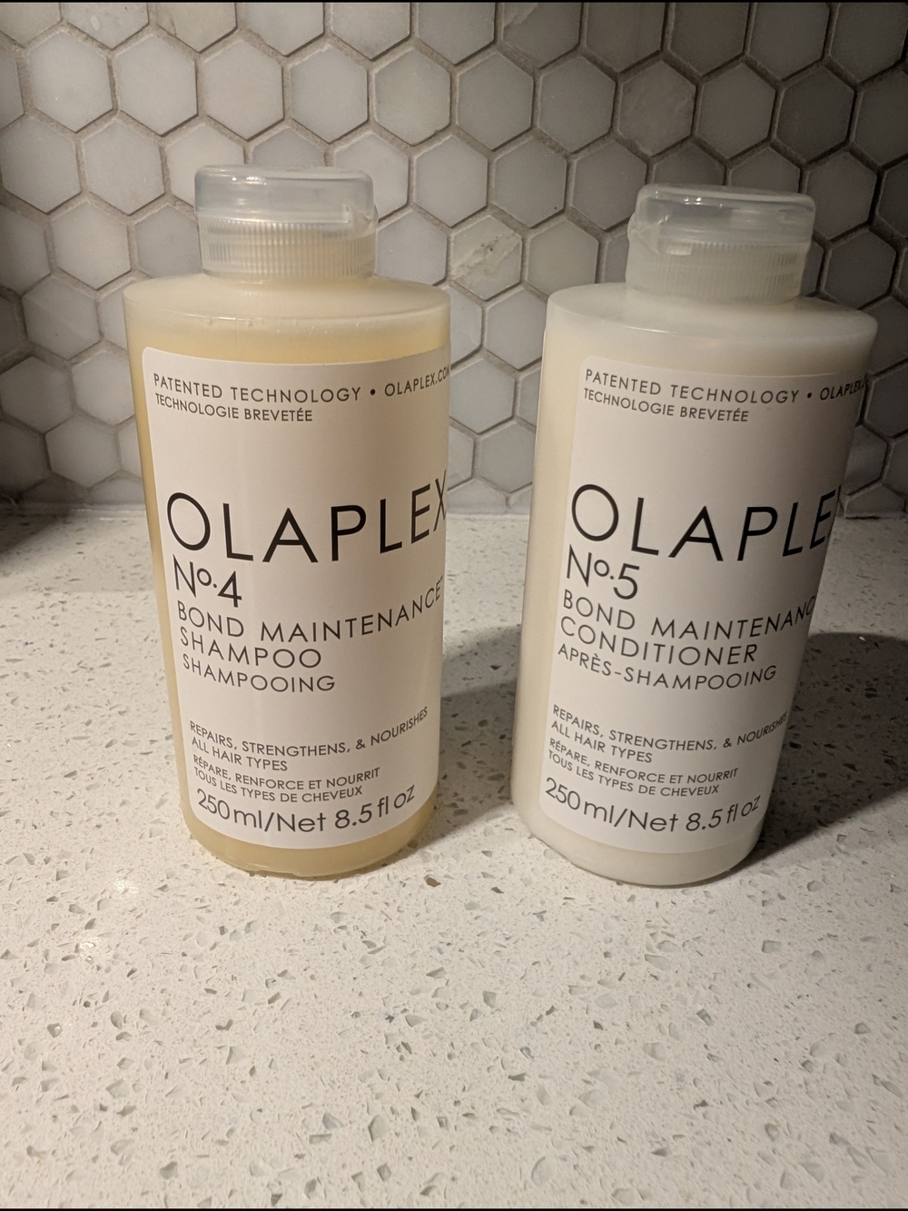 Olaplex No.4 Shampoo & No.5 Conditioner Duo - White/Cream